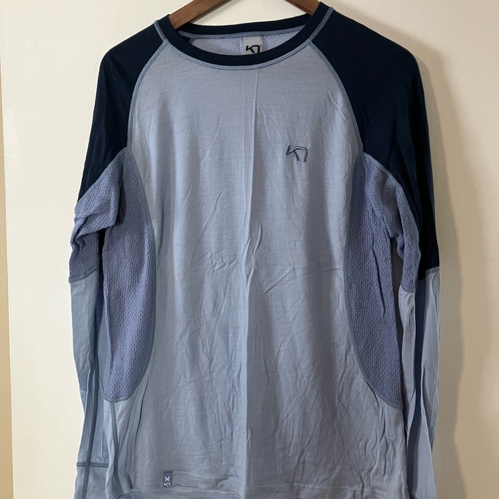 Kari Traa Alelam Long Sleeve Merino Wool Baselayer Shirt in Naval Size XL